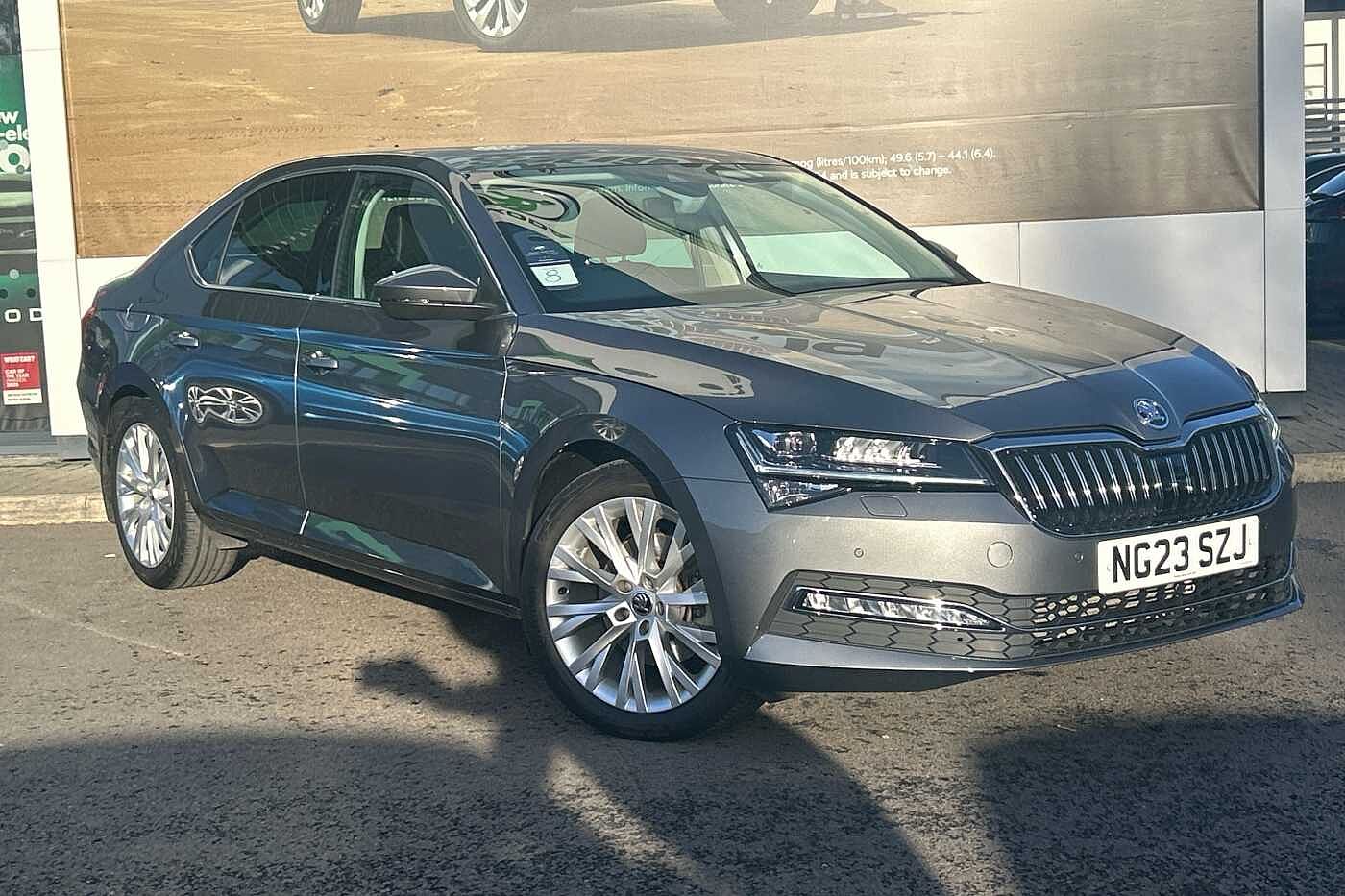 Main listing image - Skoda Superb