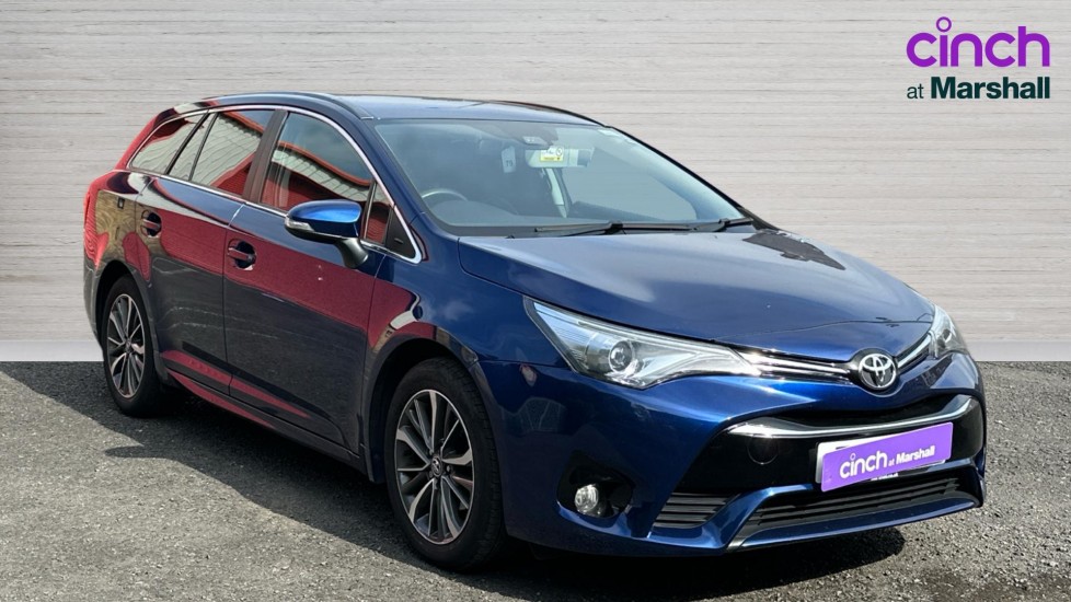 Main listing image - Toyota Avensis