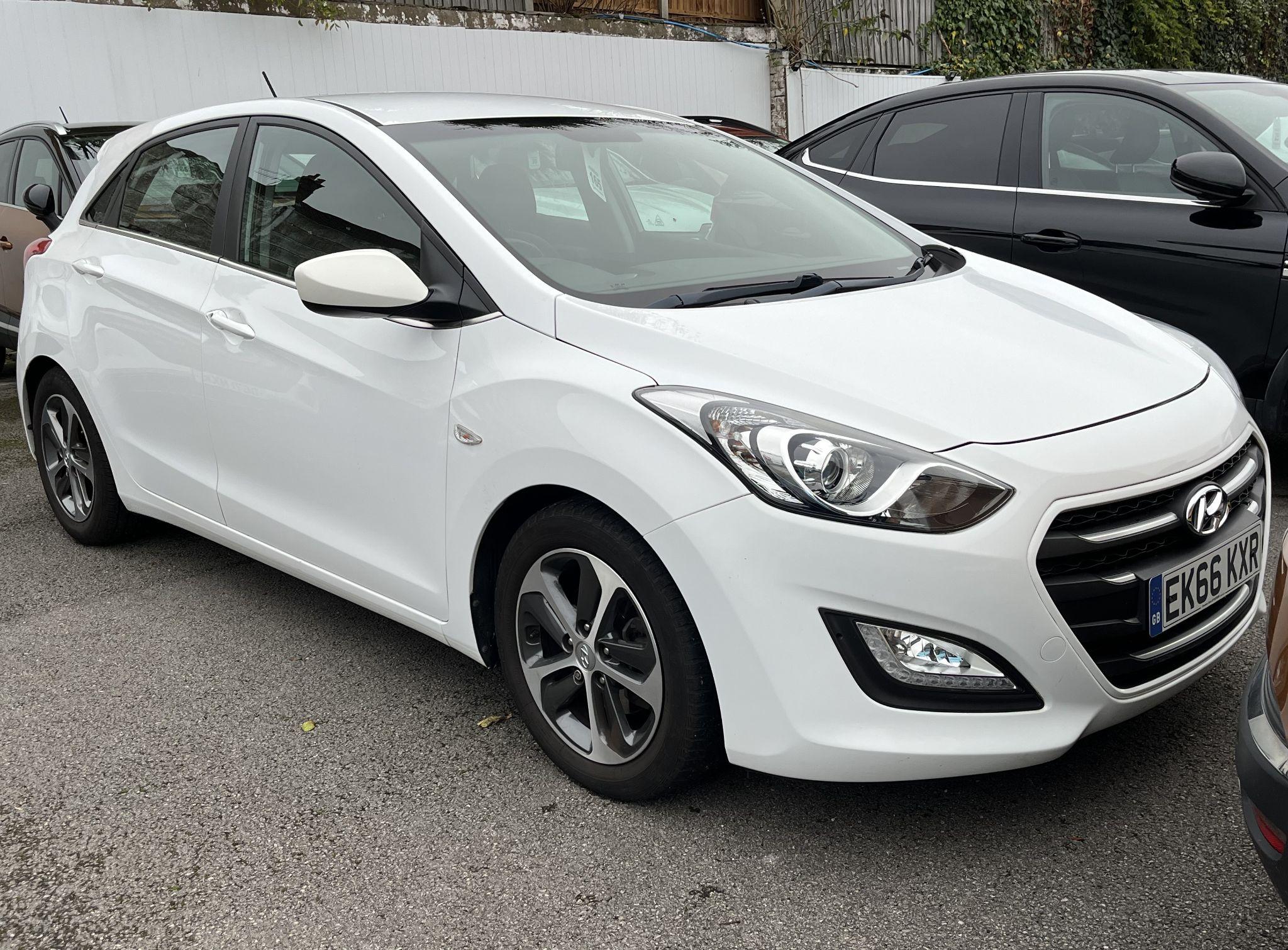 Main listing image - Hyundai i30