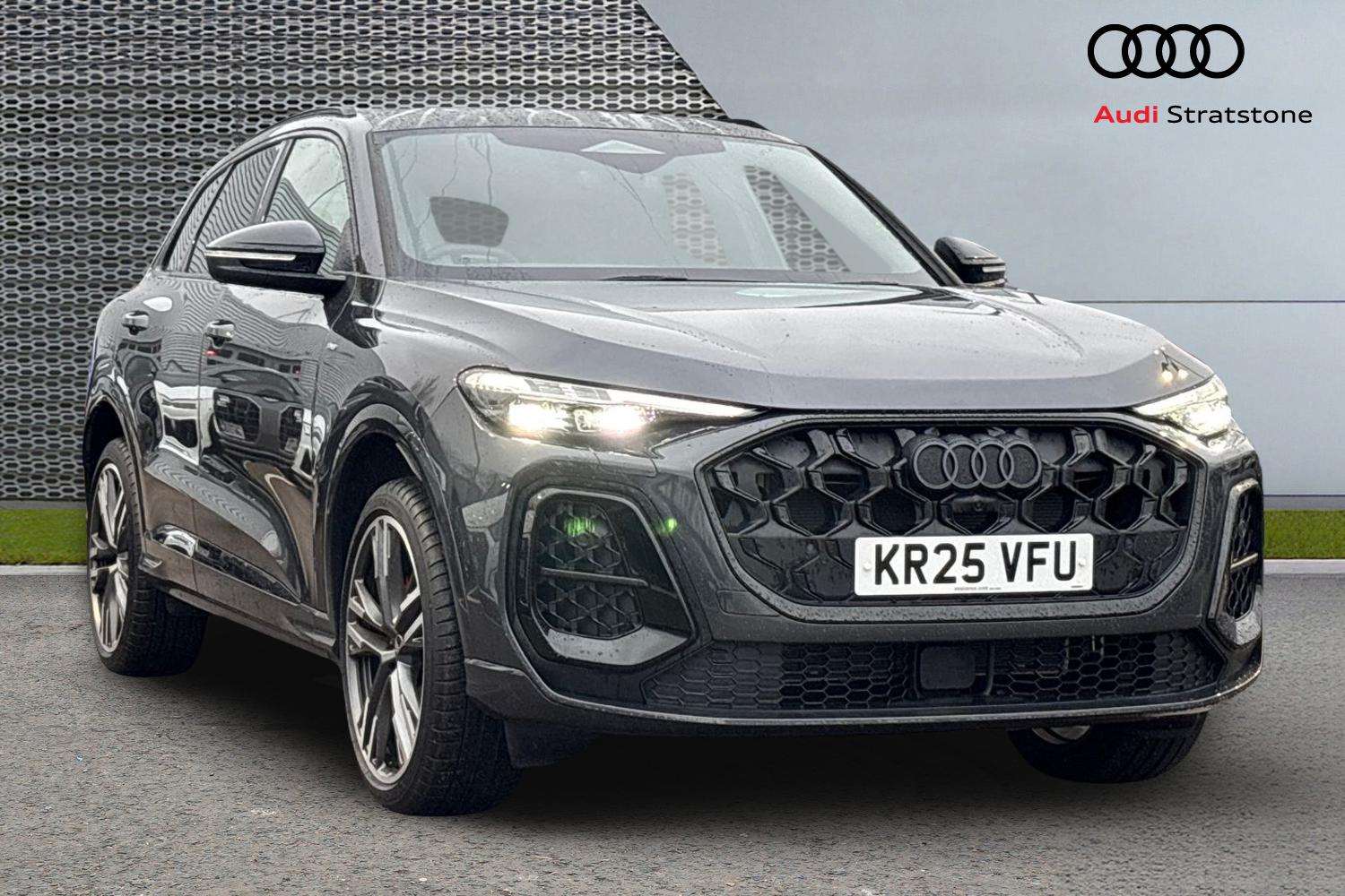 Main listing image - Audi Q5