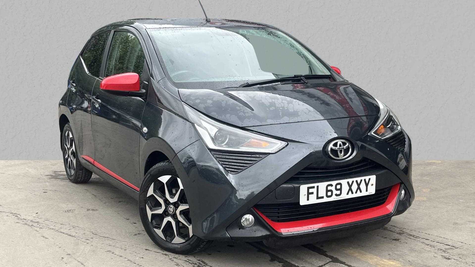 Main listing image - Toyota Aygo