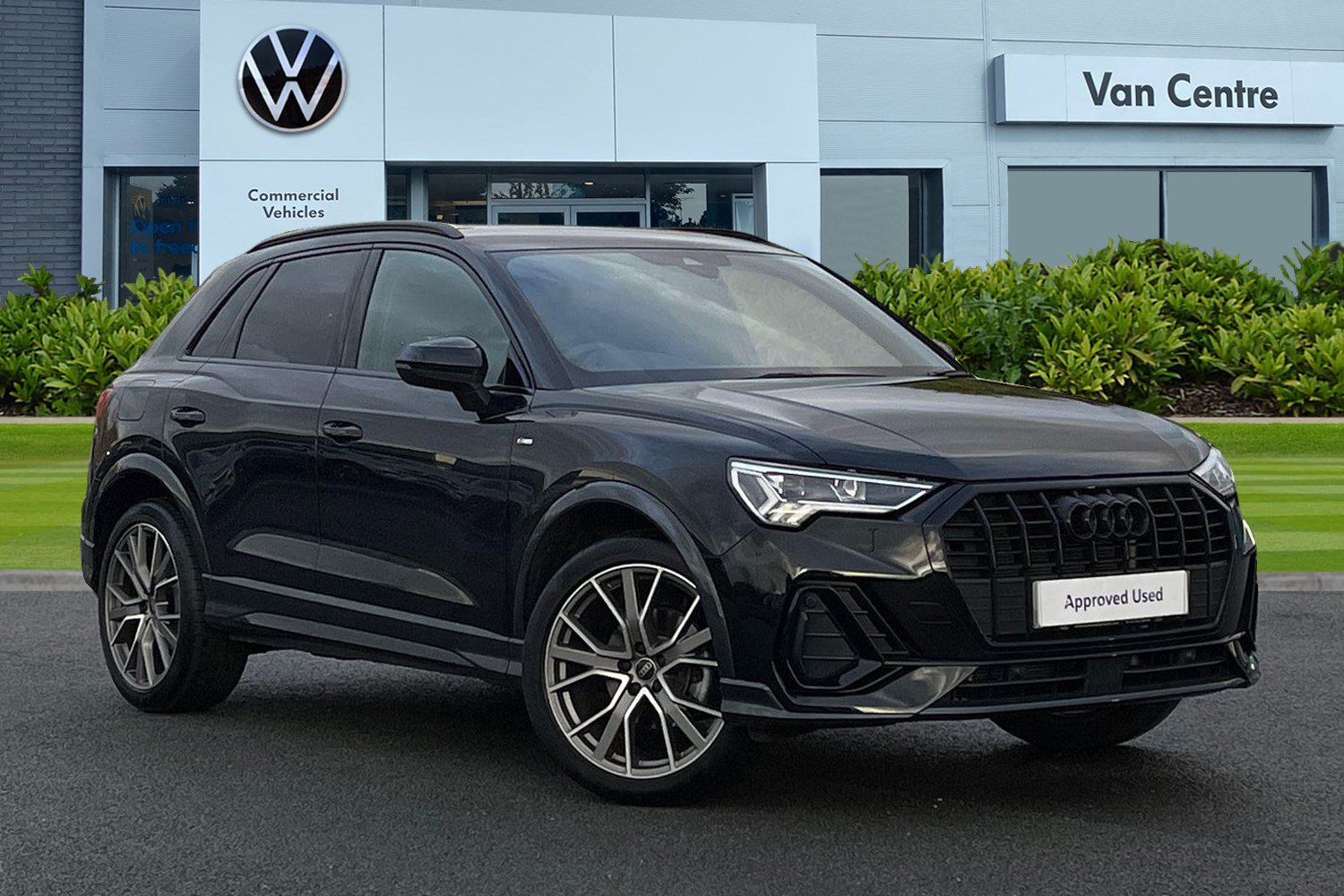 Main listing image - Audi Q3