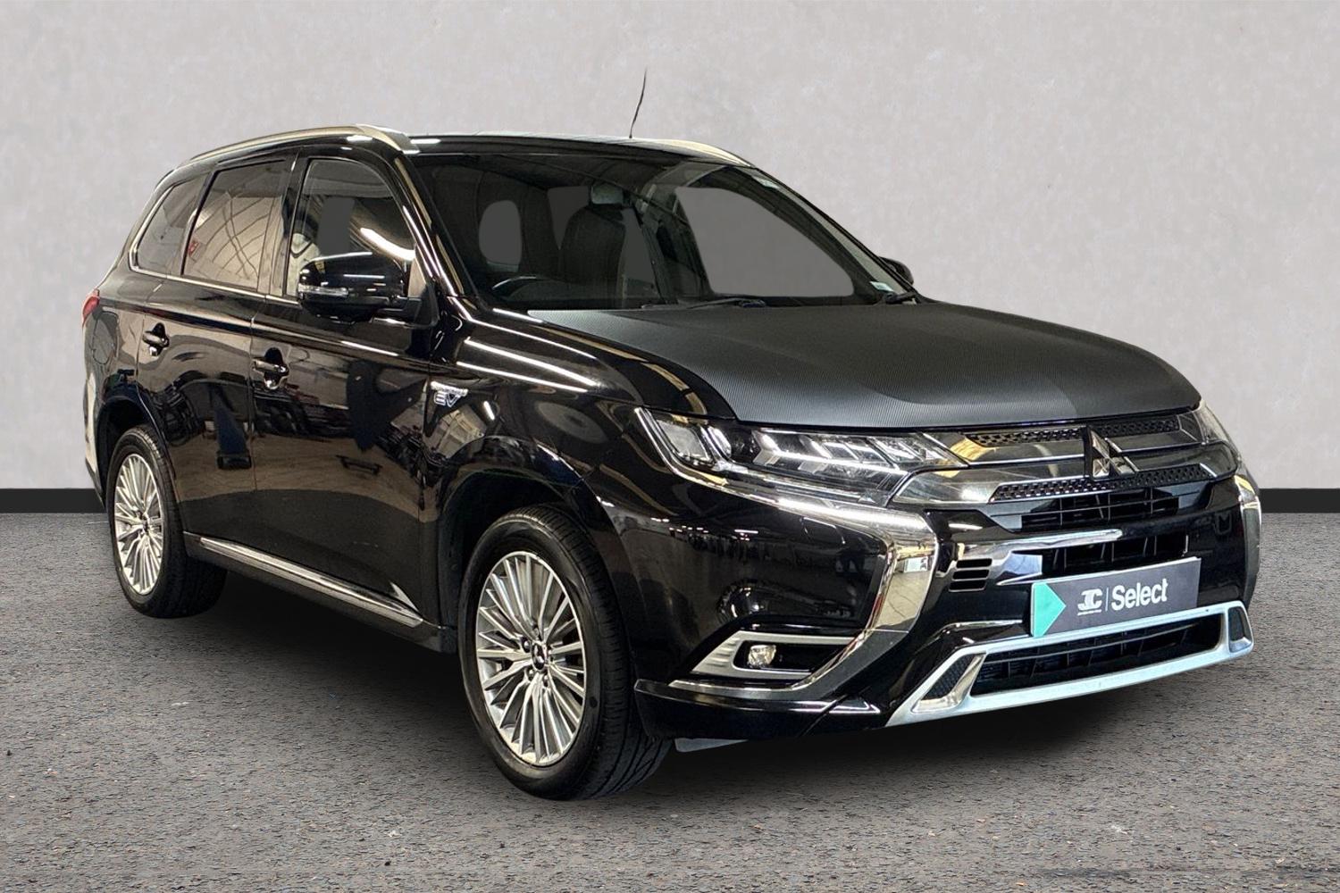 Main listing image - Mitsubishi Outlander