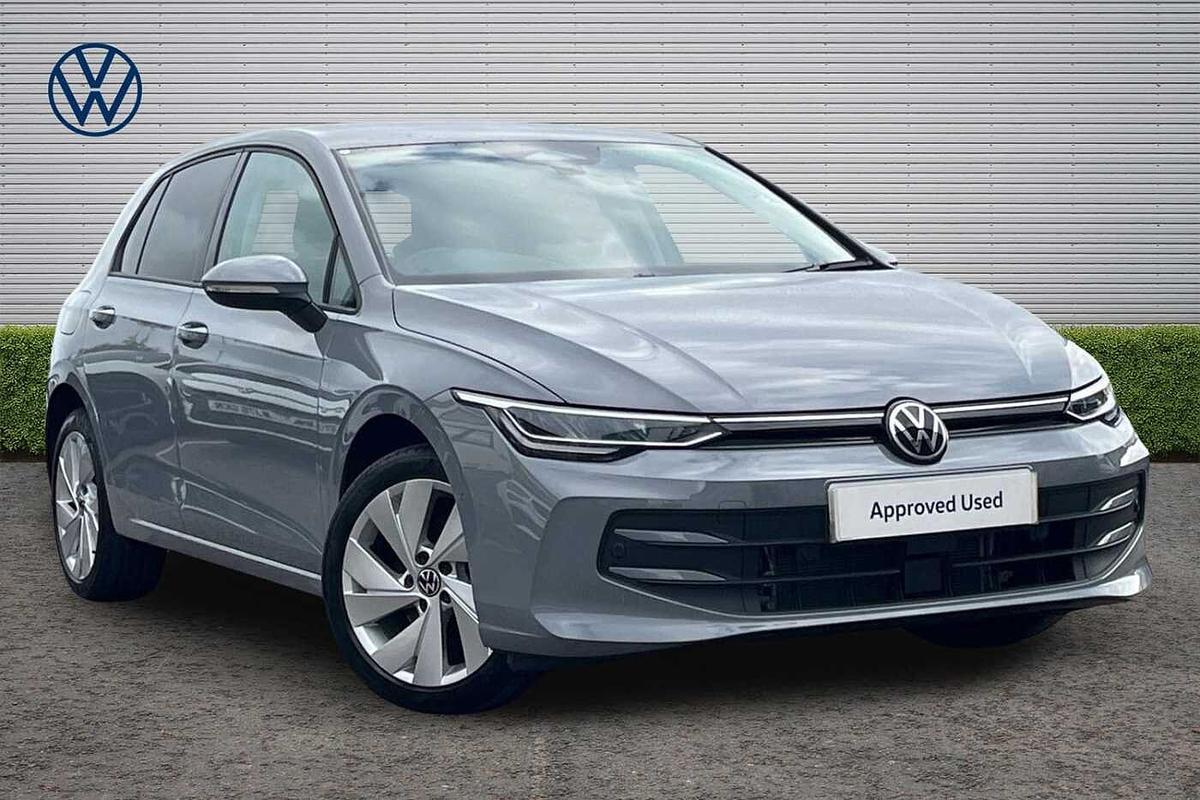 Main listing image - Volkswagen Golf