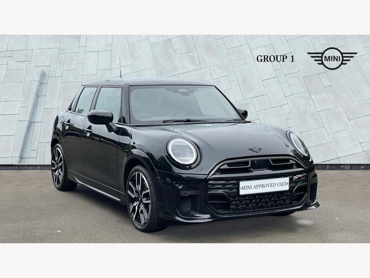 Main listing image - MINI Hatchback 5dr