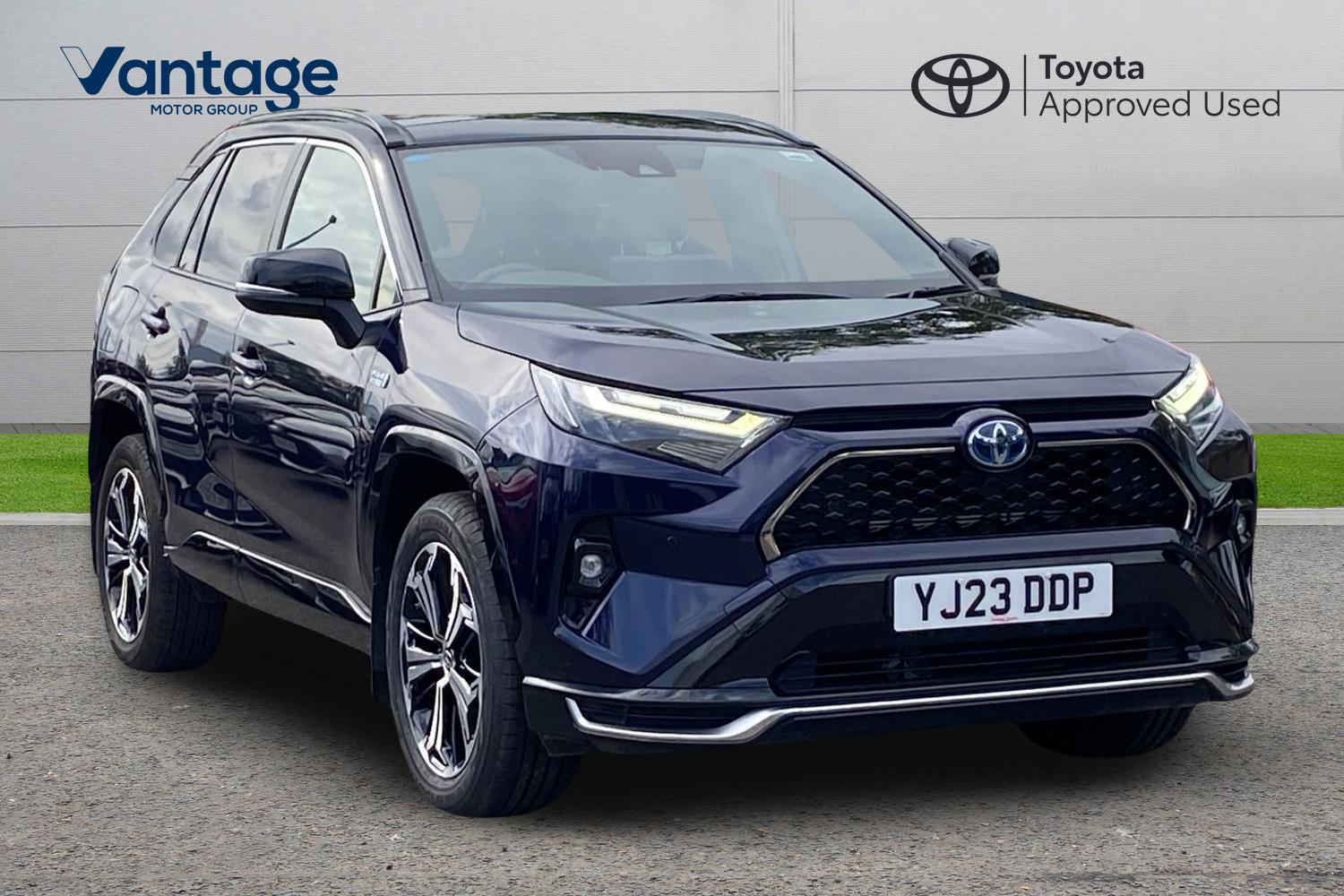 Main listing image - Toyota RAV4