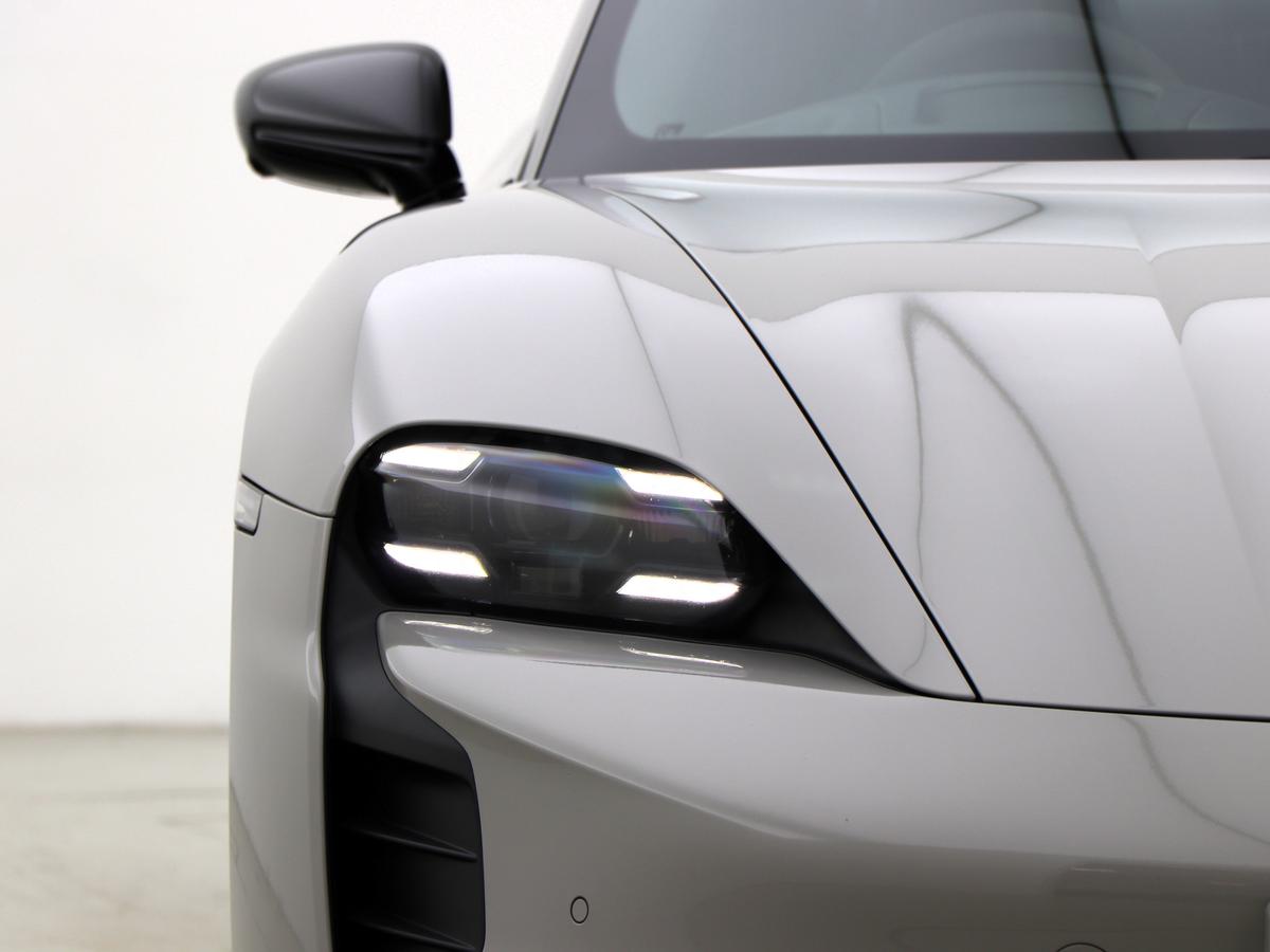Main listing image - Porsche Taycan