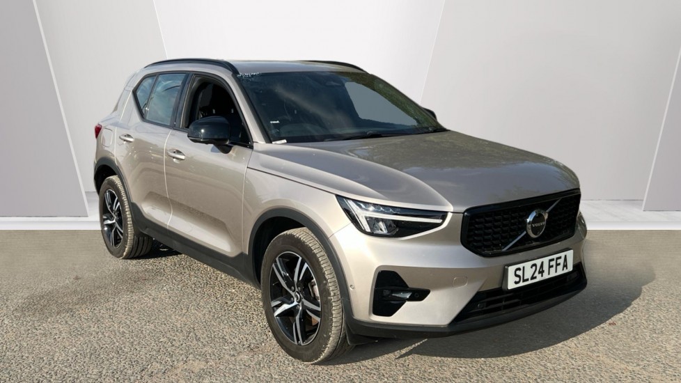 Main listing image - Volvo XC40