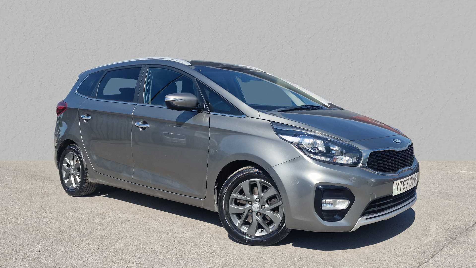 Main listing image - Kia Carens