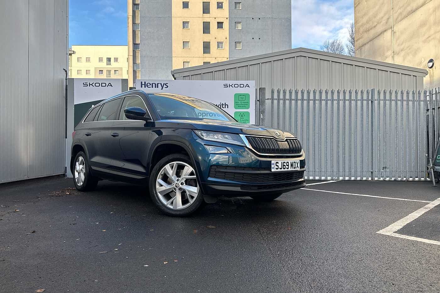 Main listing image - Skoda Superb Estate