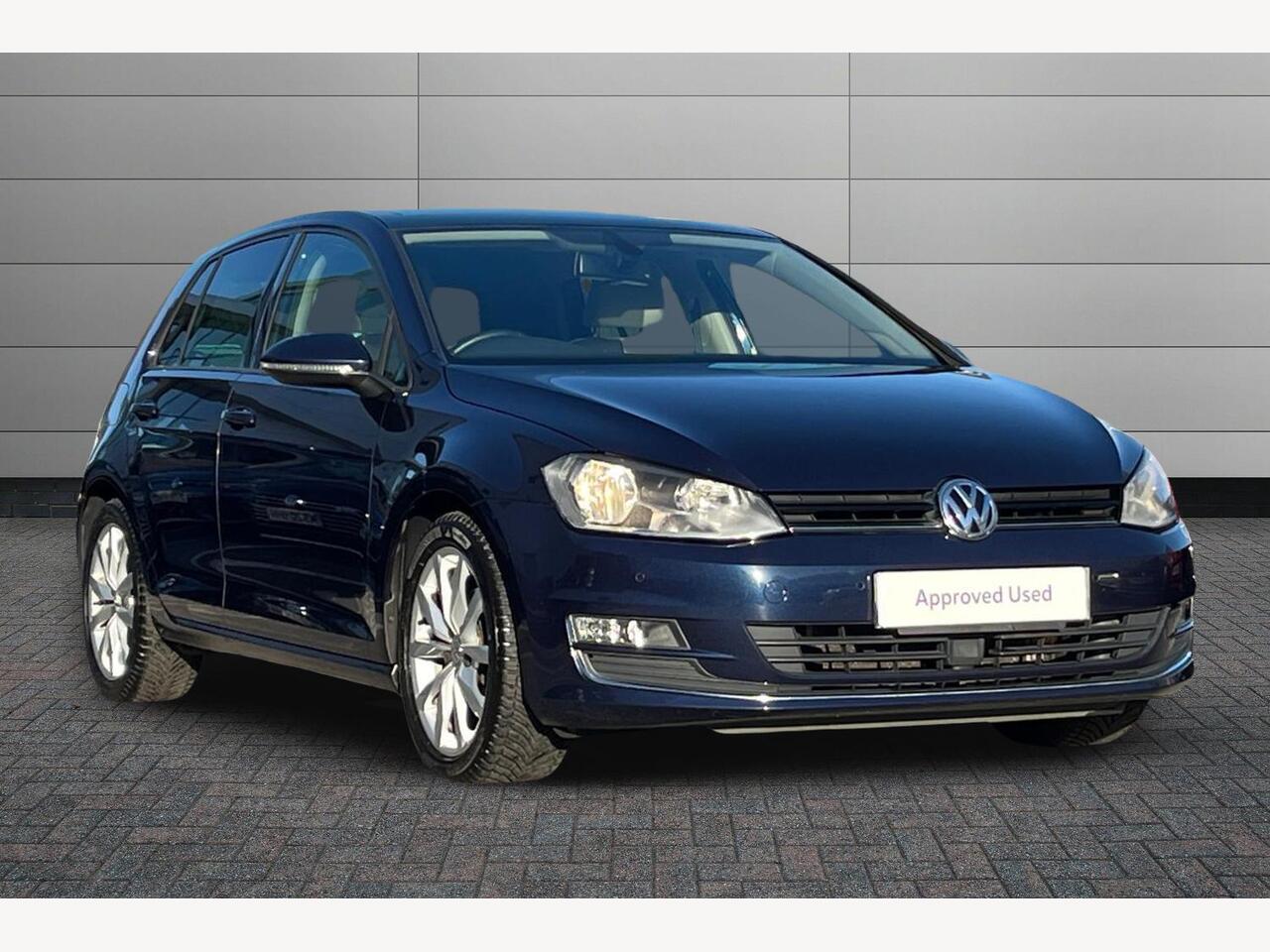 Main listing image - Volkswagen Golf