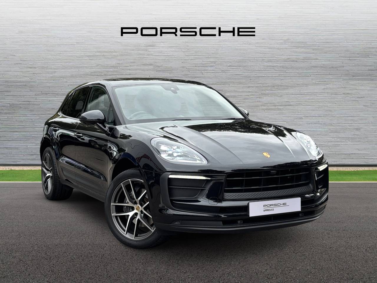 Main listing image - Porsche Macan