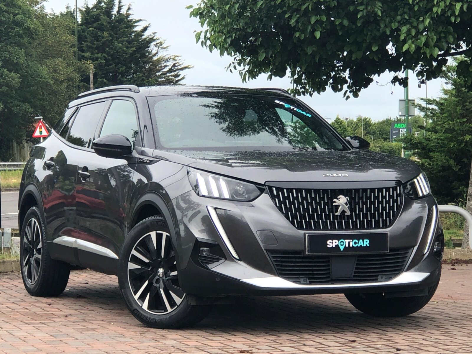 Main listing image - Peugeot 2008