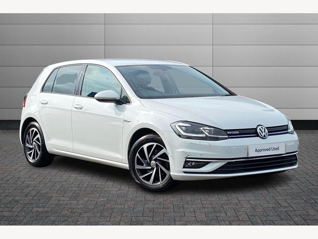 Main listing image - Volkswagen Golf
