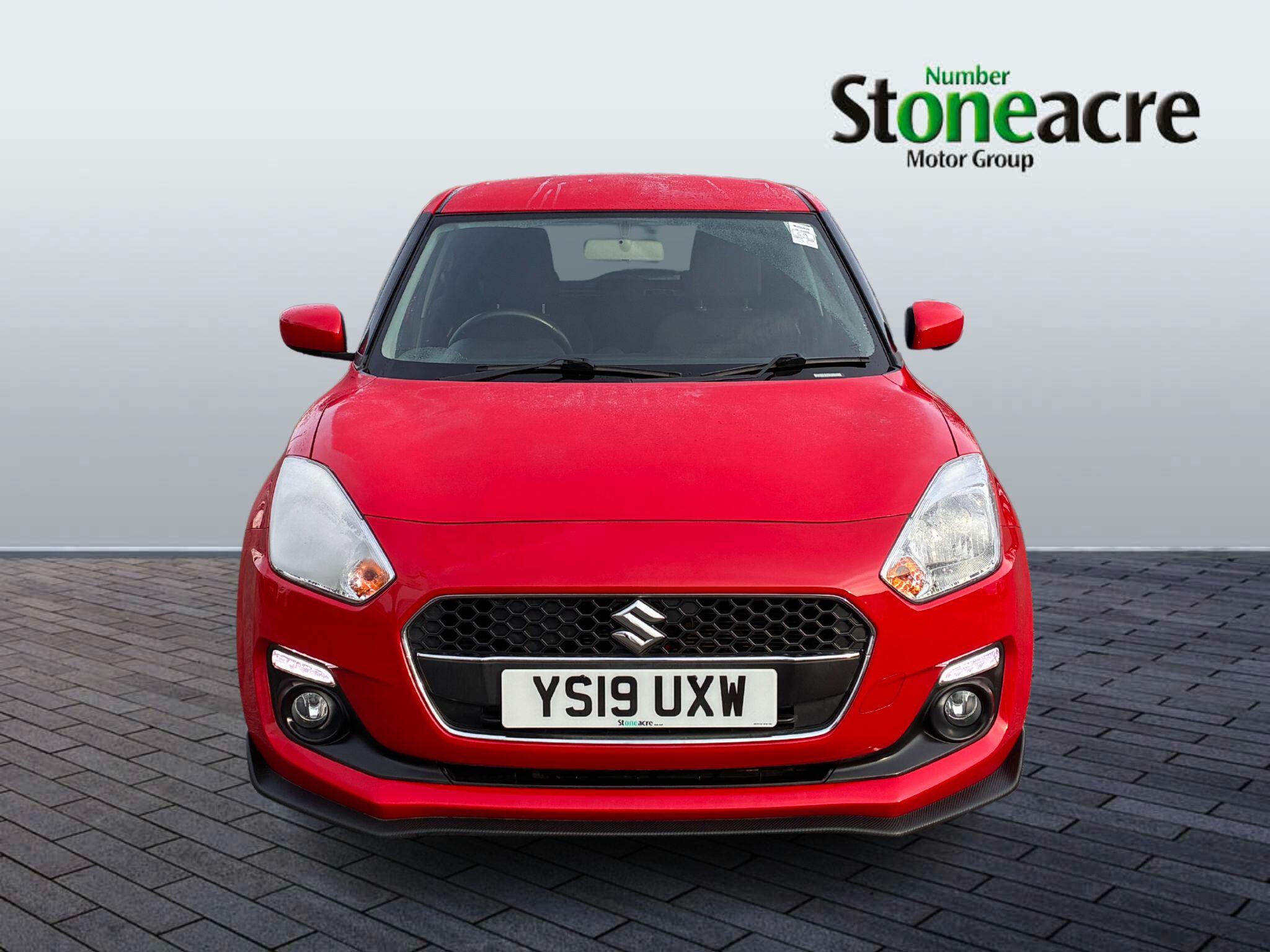 Main listing image - Suzuki Swift