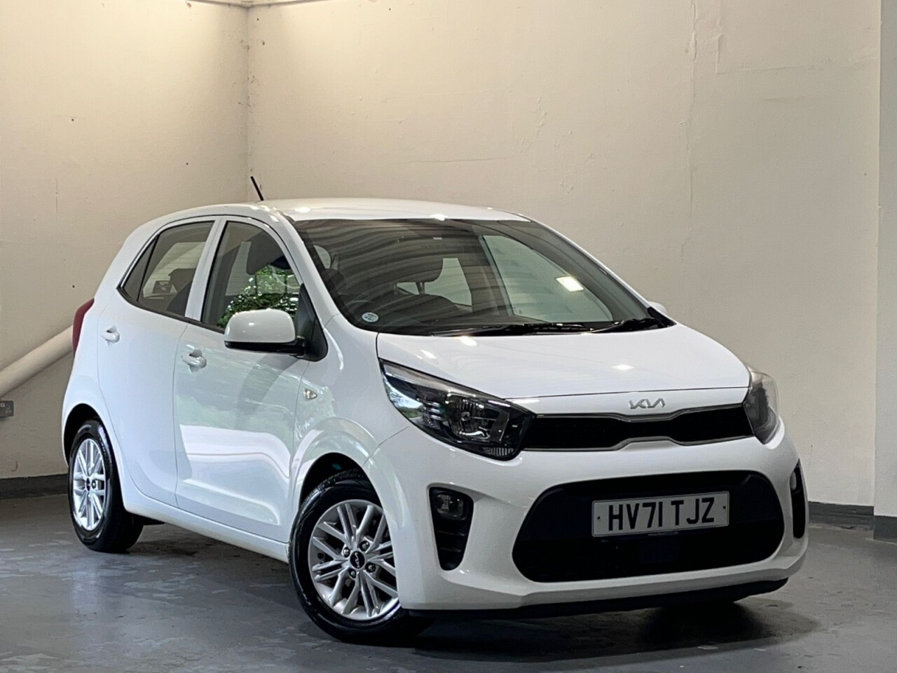 Main listing image - Kia Picanto