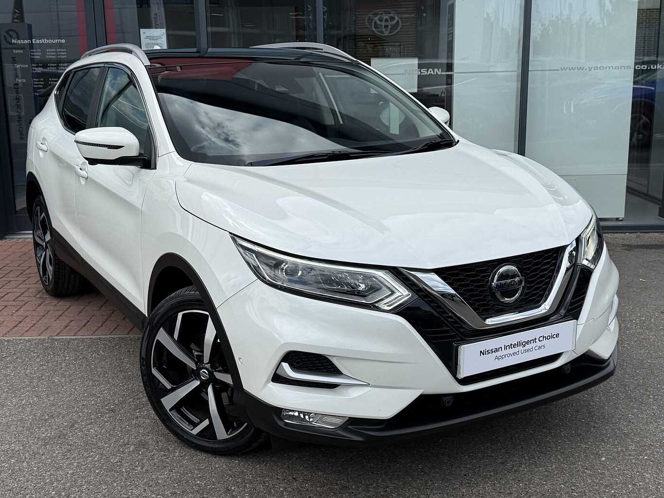 Main listing image - Nissan Qashqai