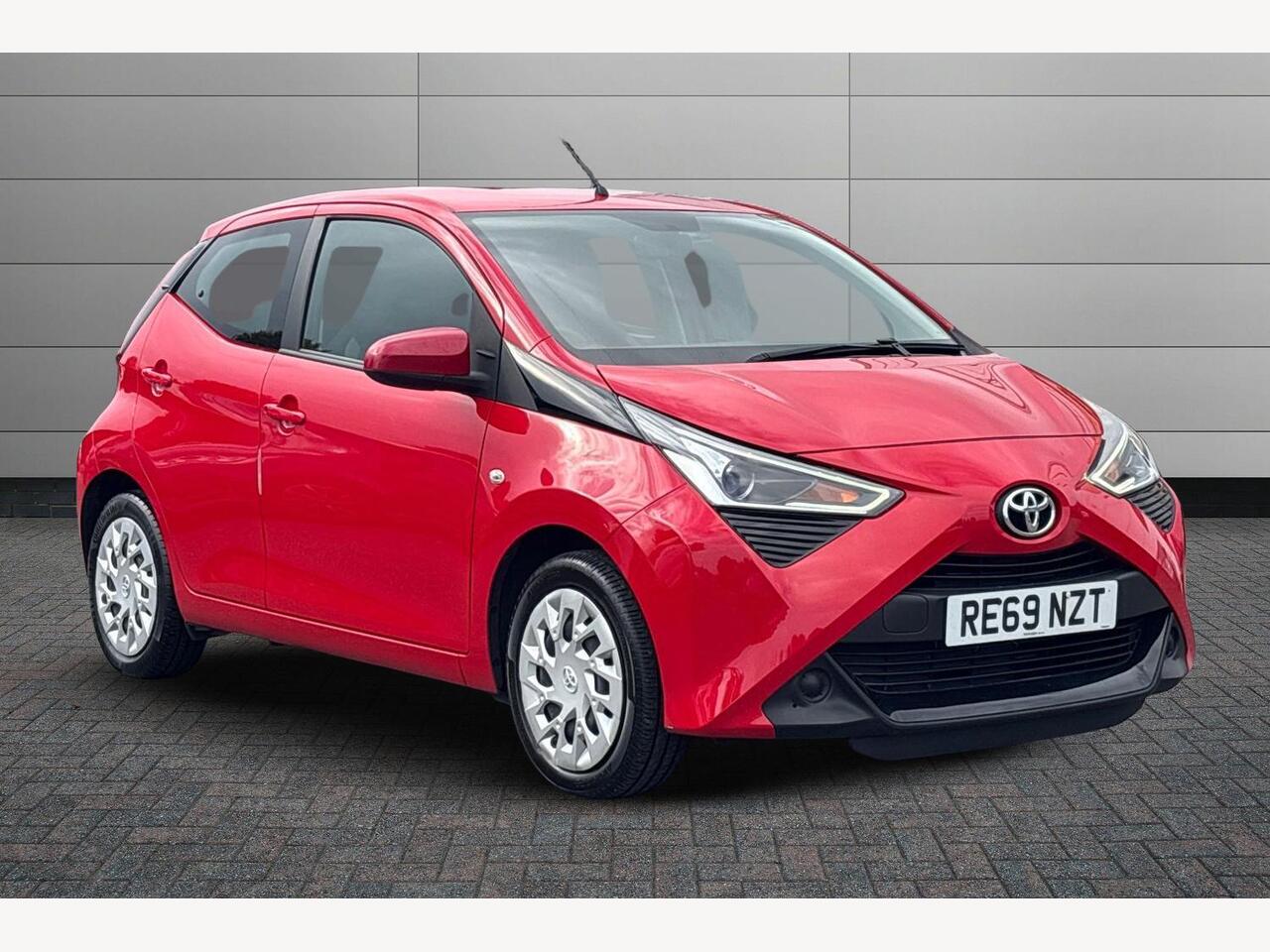 Main listing image - Toyota Aygo
