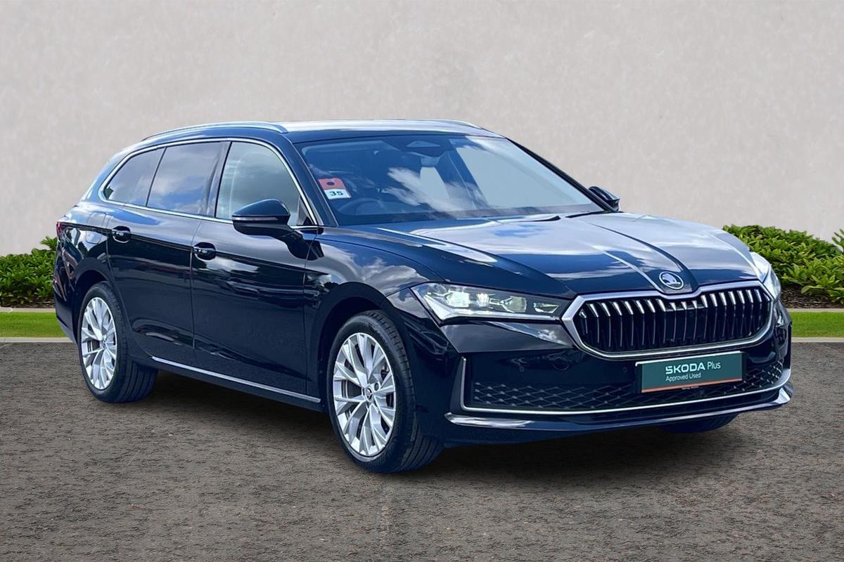 Main listing image - Skoda Superb Estate