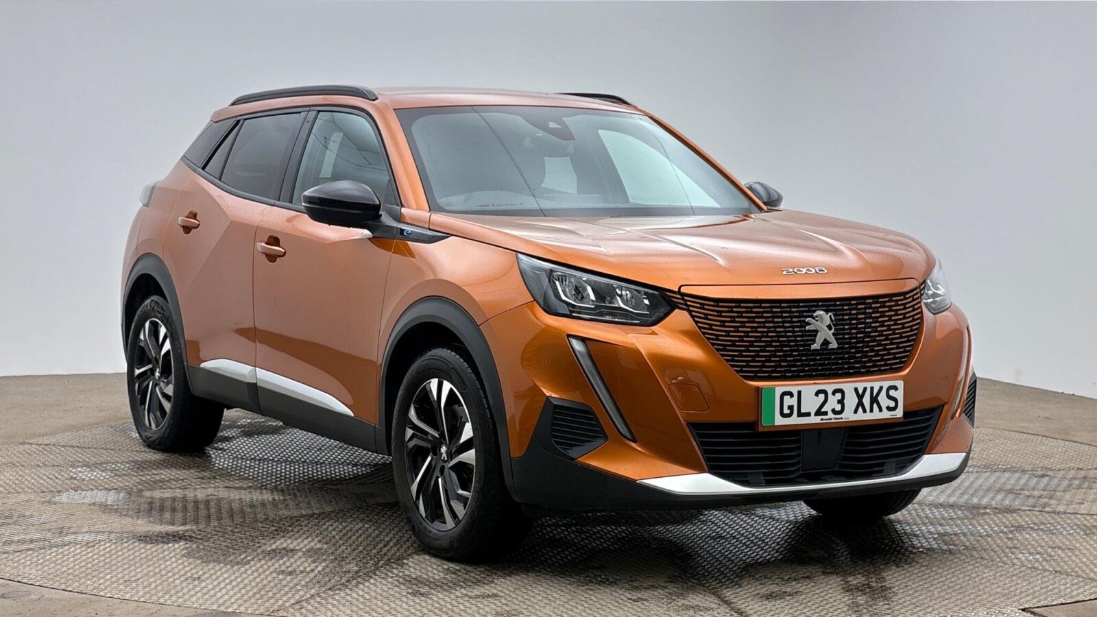 Main listing image - Peugeot 2008