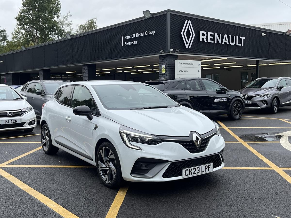 Main listing image - Renault Clio