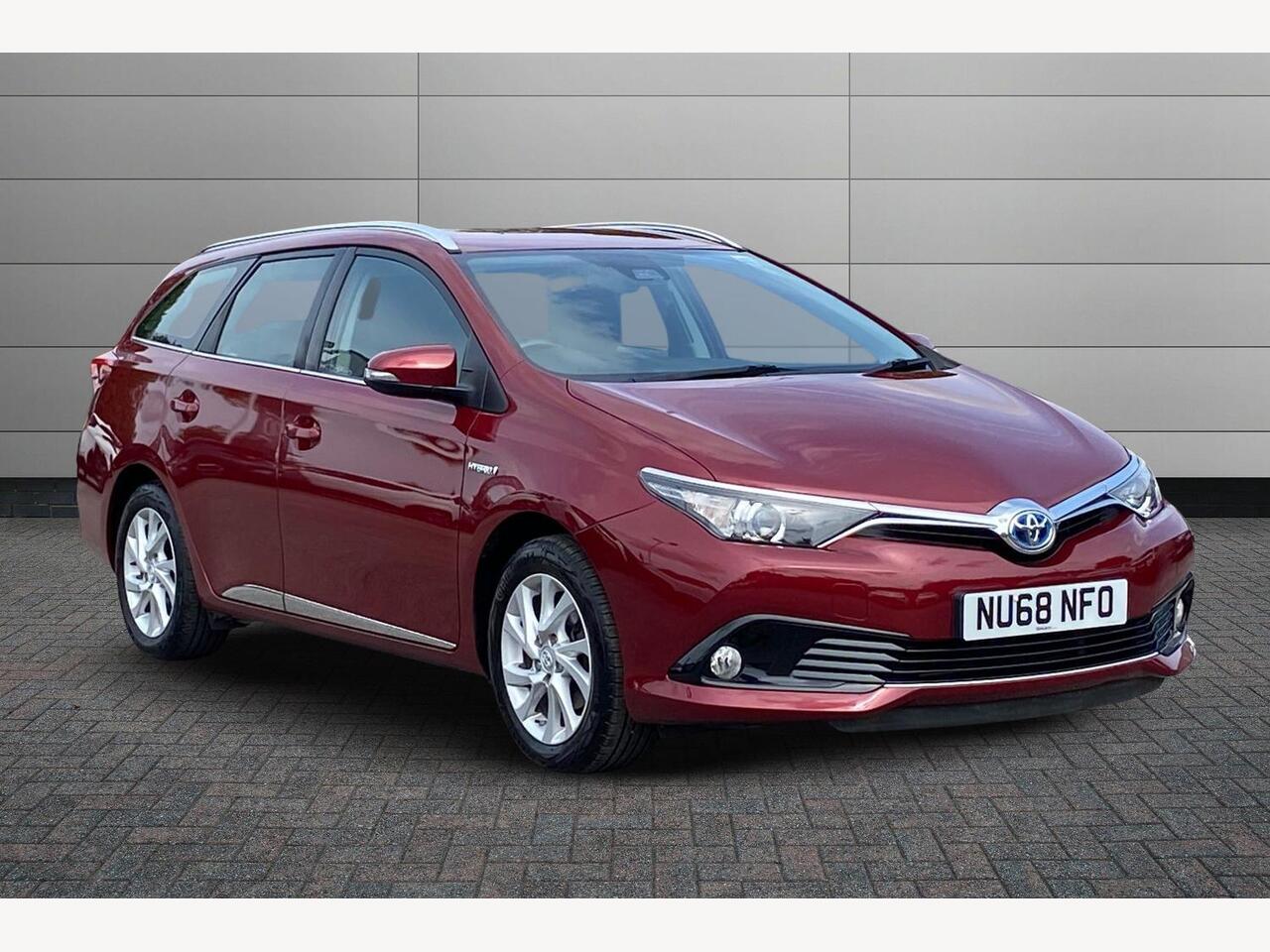Main listing image - Toyota Auris Touring Sport
