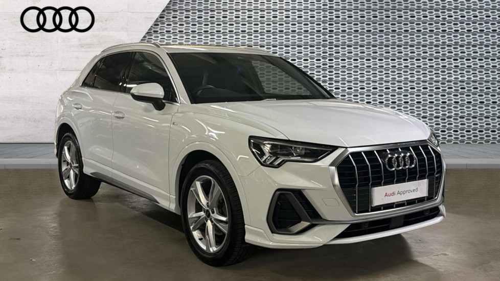 Main listing image - Audi Q3