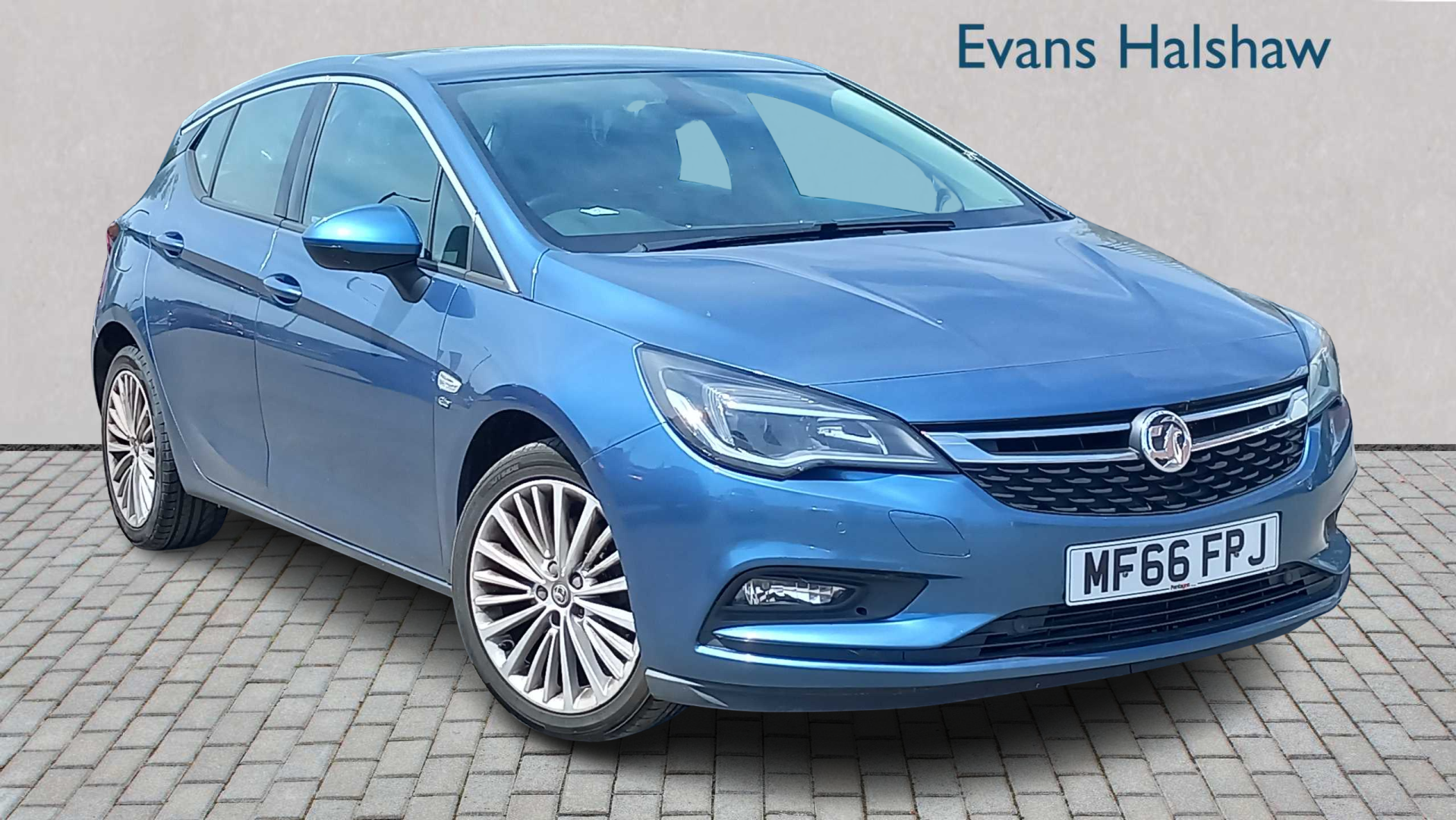 Main listing image - Vauxhall Astra