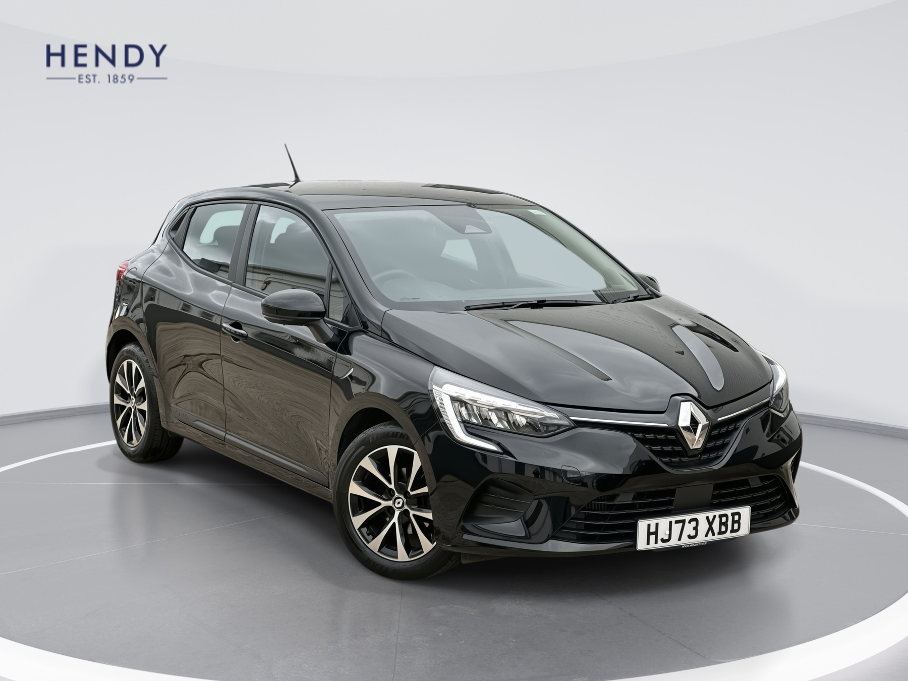 Main listing image - Renault Clio