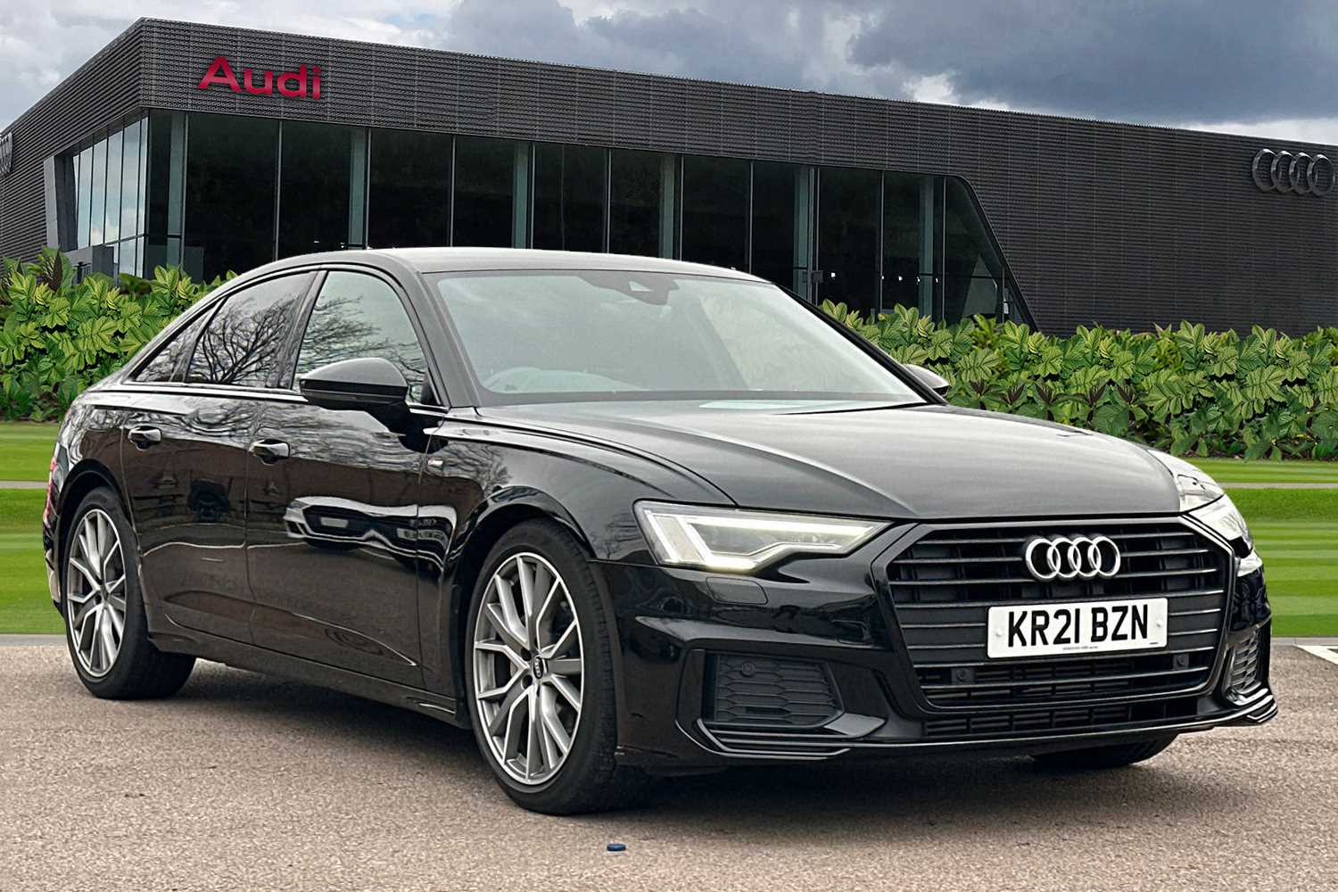 Main listing image - Audi A6