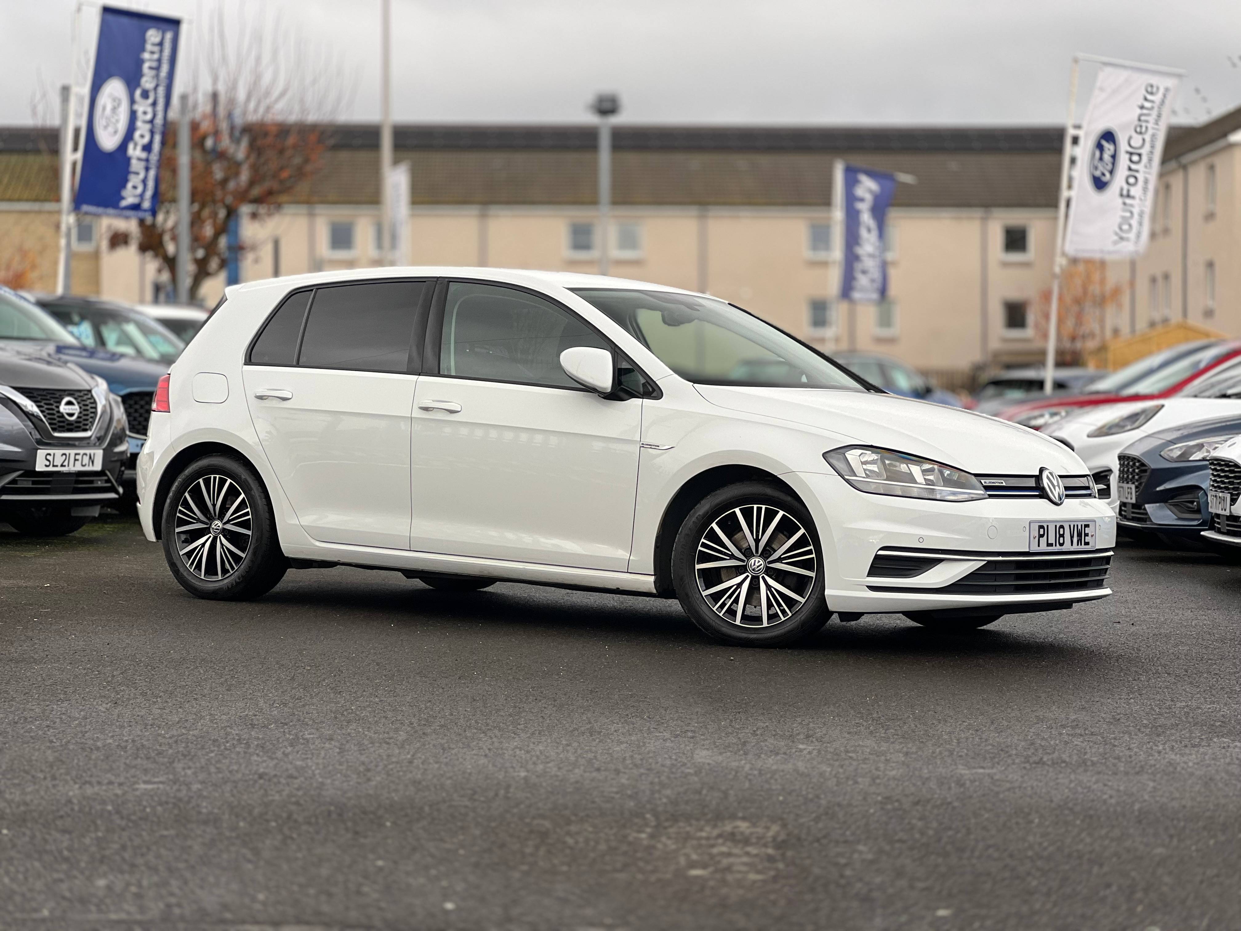 Main listing image - Volkswagen Golf