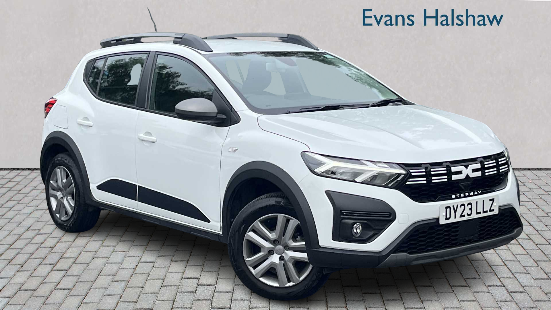 Main listing image - Dacia Sandero Stepway