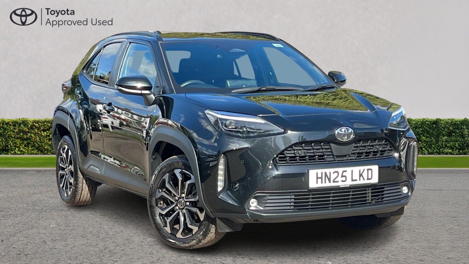 Main listing image - Toyota Yaris Cross