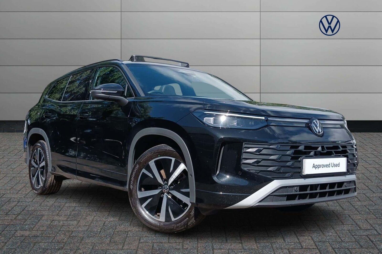 Main listing image - Volkswagen Tayron