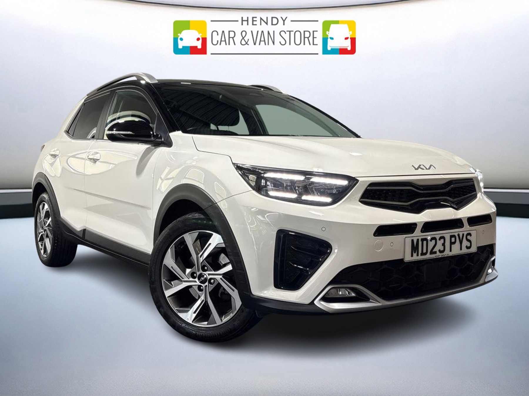 Main listing image - Kia Stonic