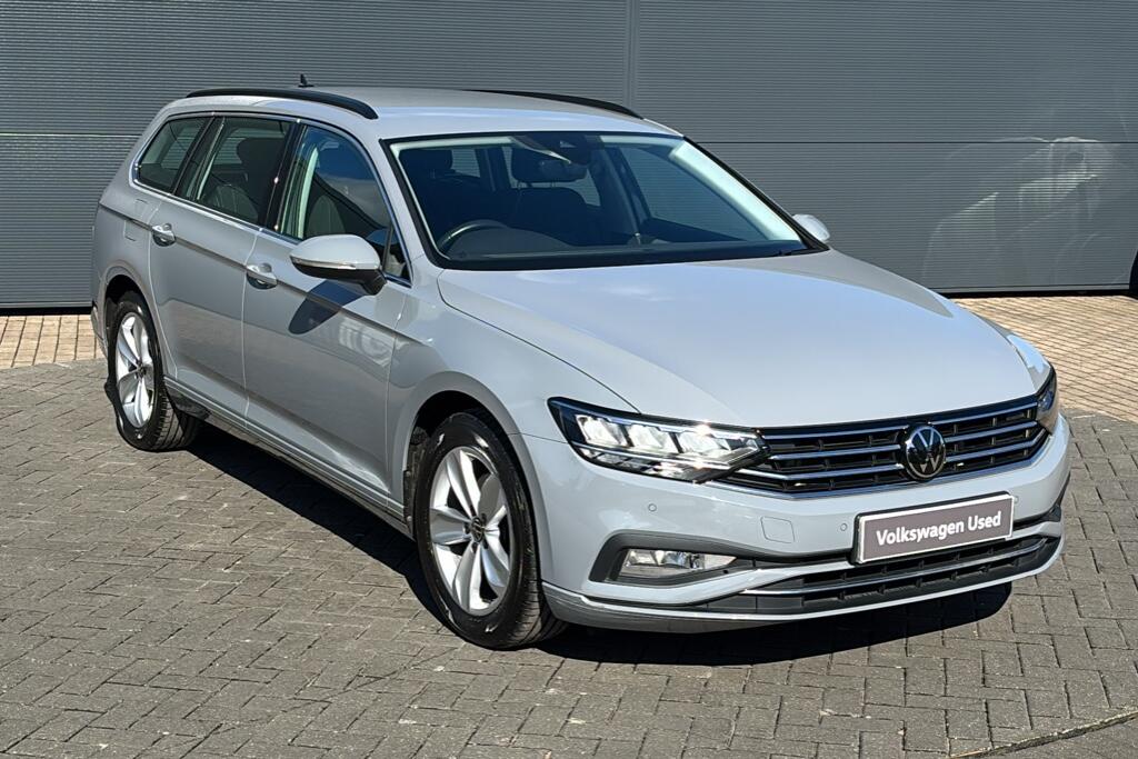 Main listing image - Volkswagen Passat Estate