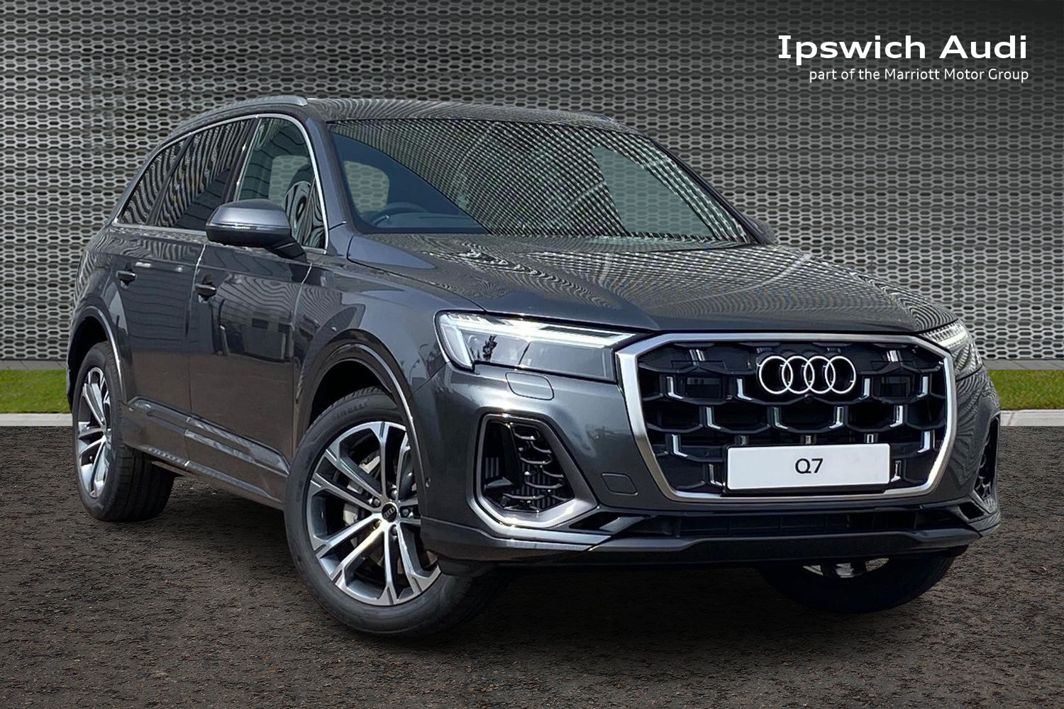 Main listing image - Audi Q7