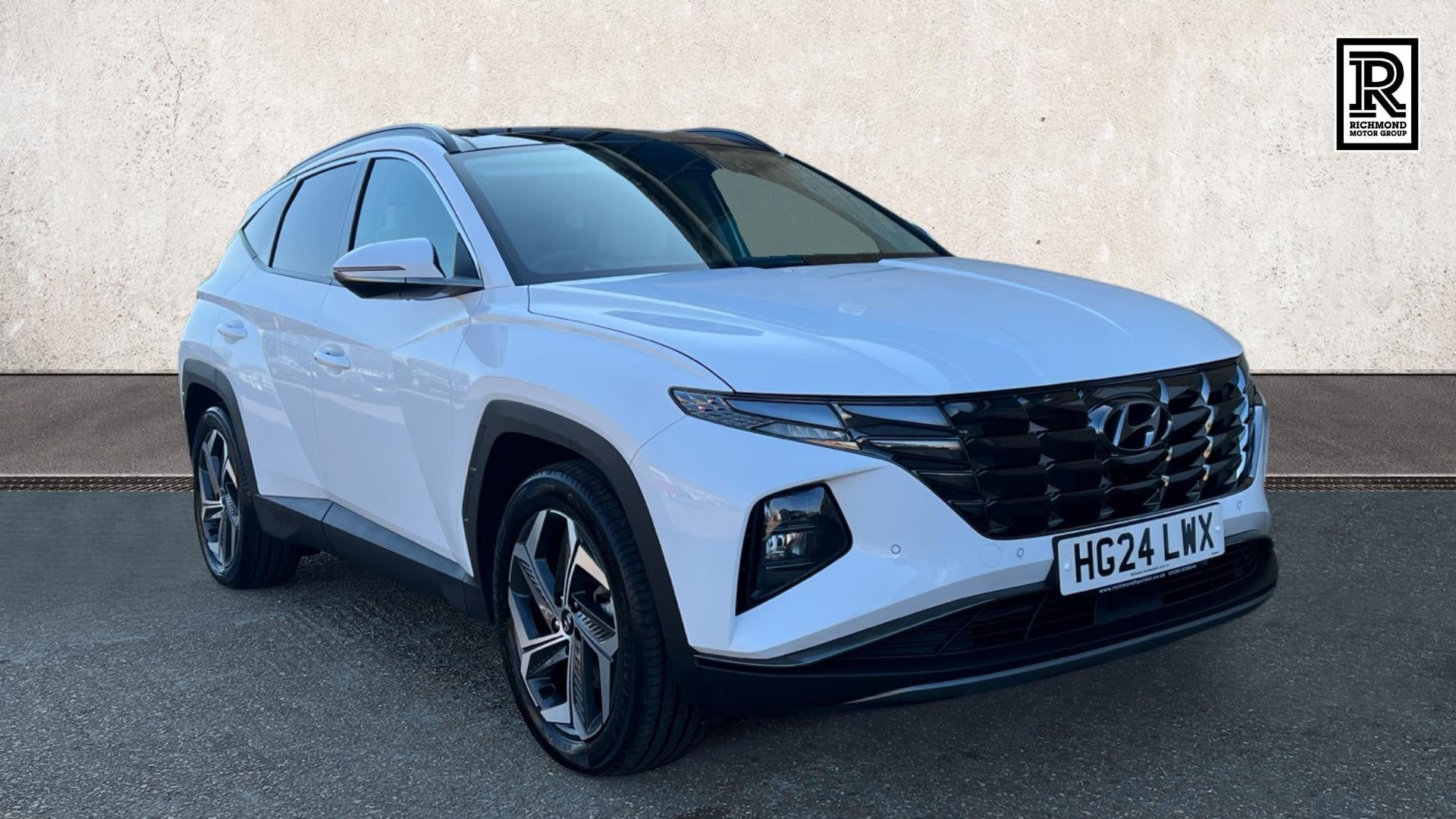 Main listing image - Hyundai Tucson