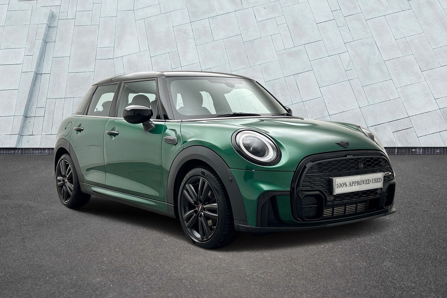 Main listing image - MINI Hatchback 5dr