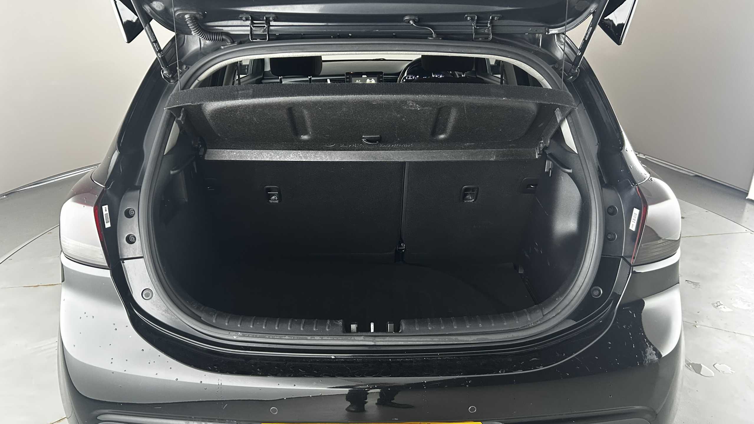 Main listing image - Kia Rio