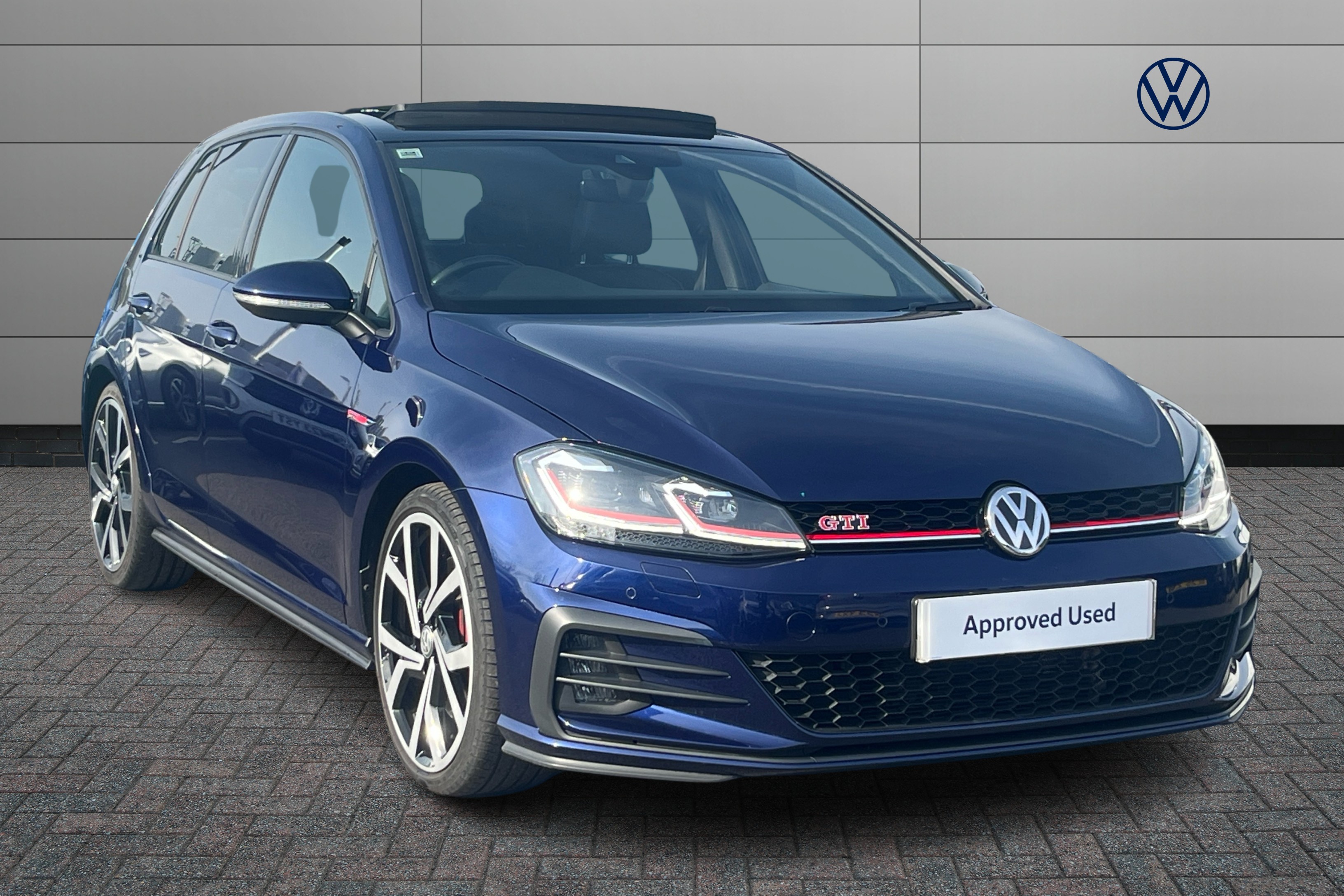 Main listing image - Volkswagen Golf GTI