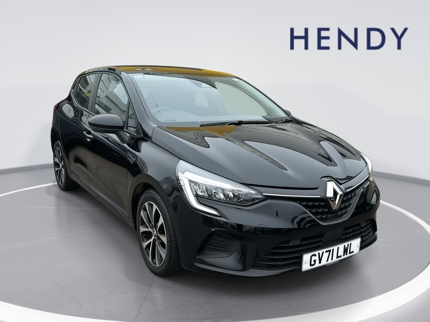 Main listing image - Renault Clio