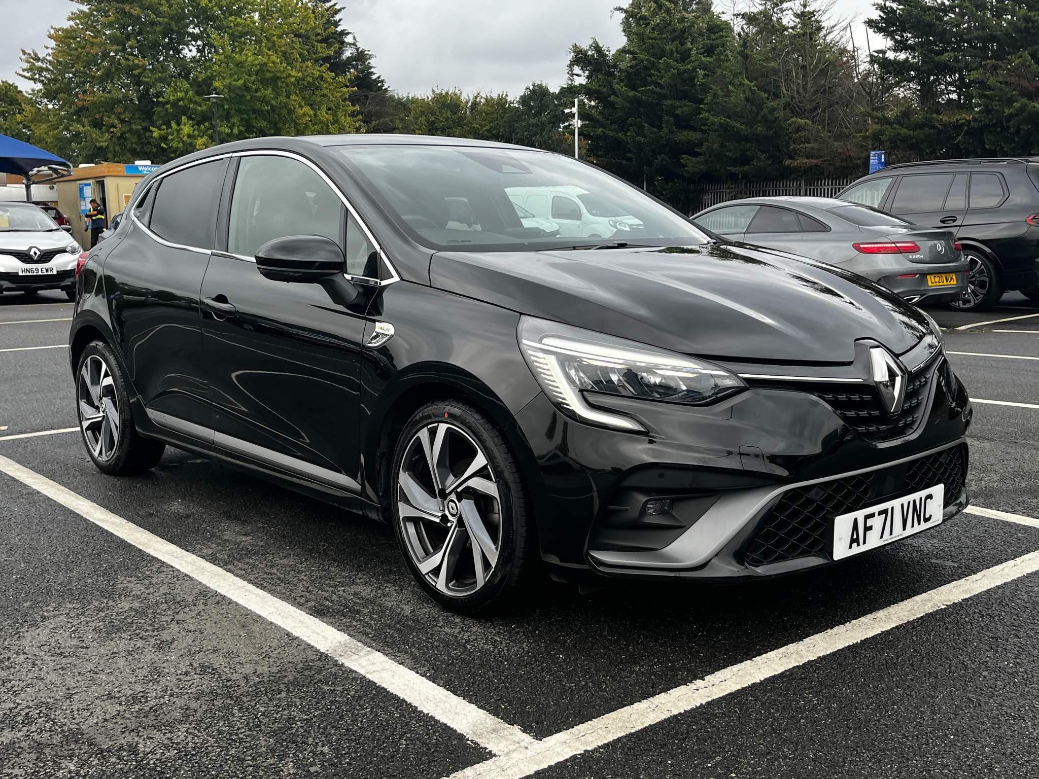 Main listing image - Renault Clio