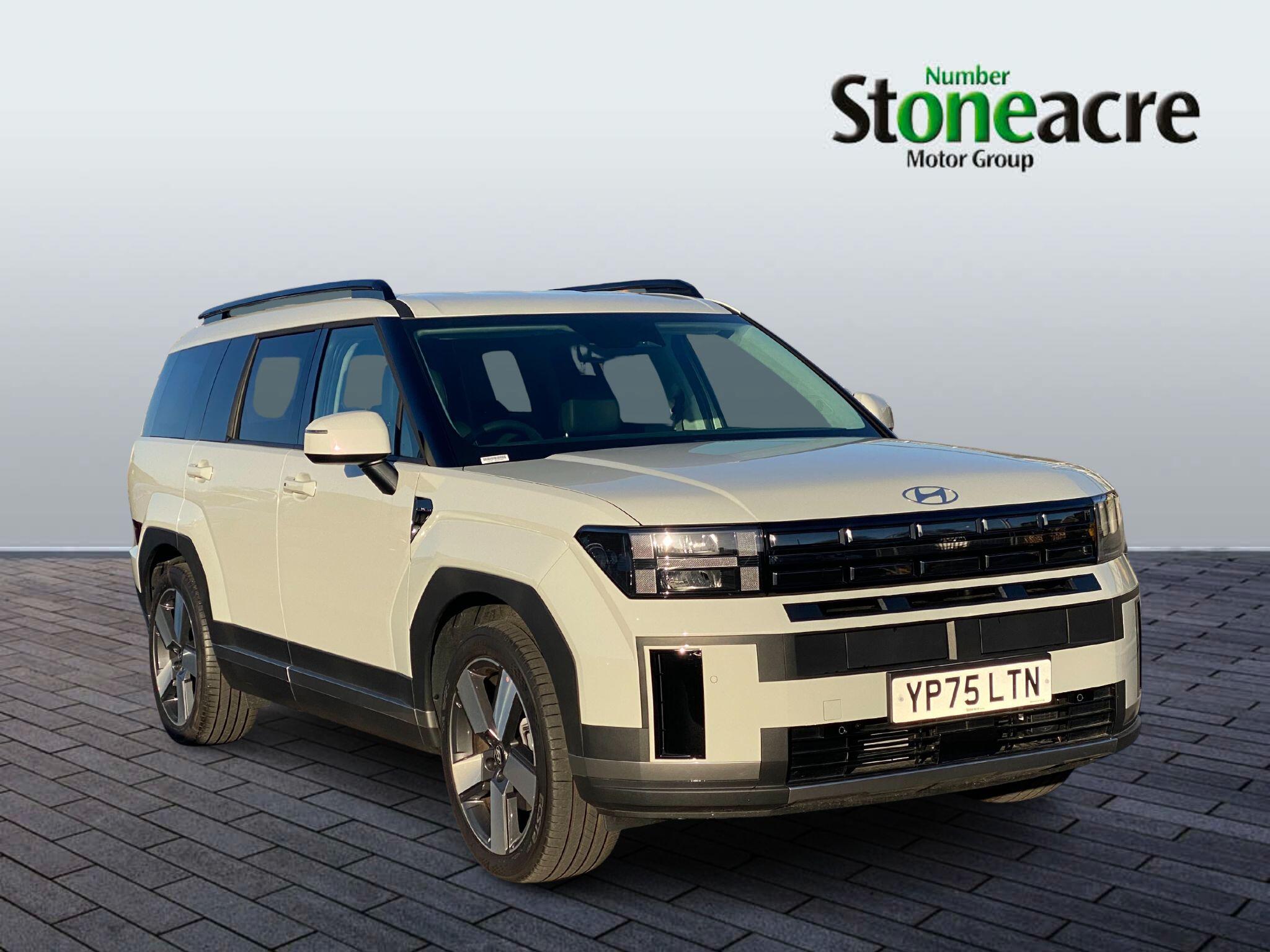 Main listing image - Hyundai Santa Fe