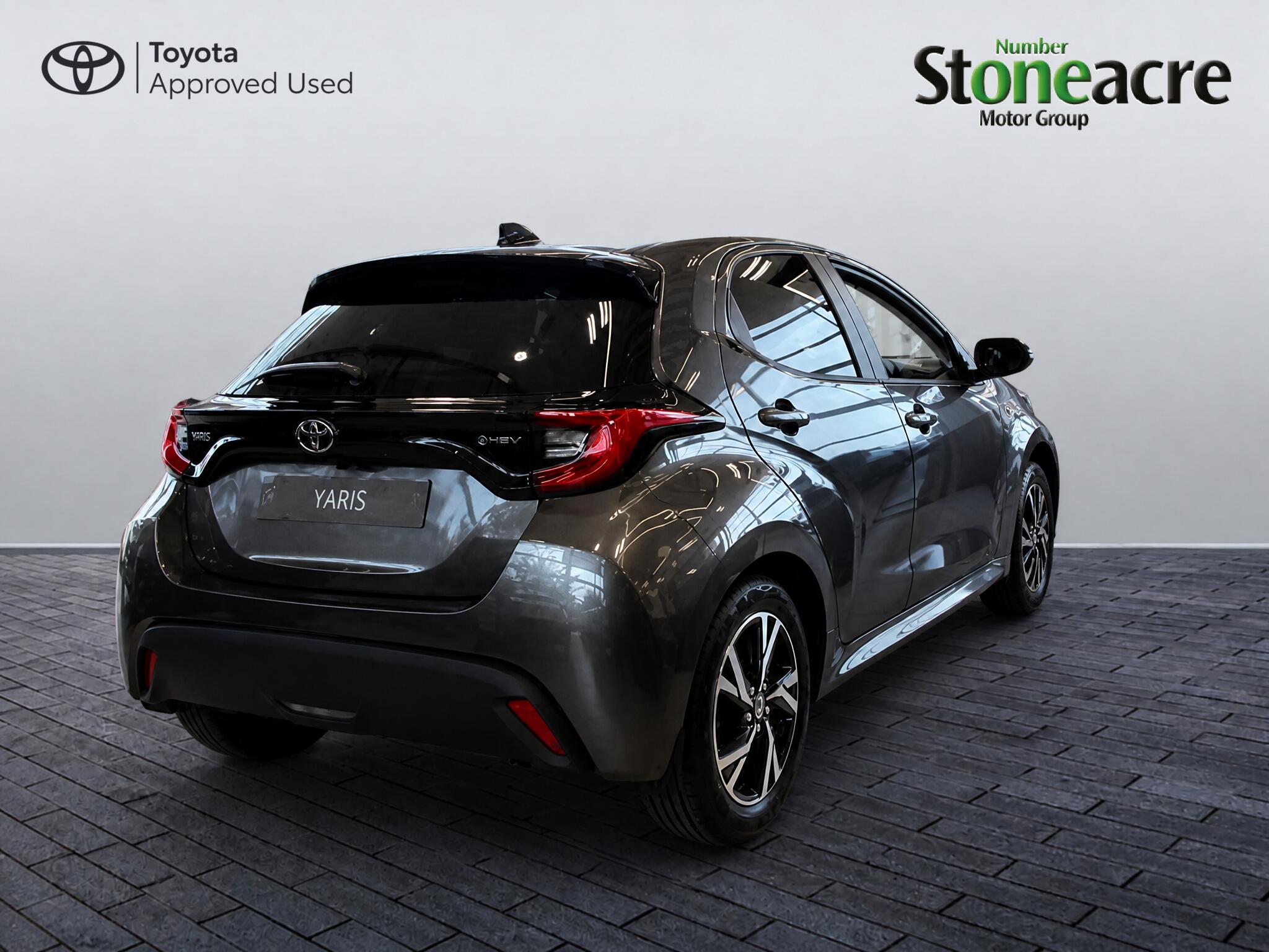 Main listing image - Toyota Yaris Cross