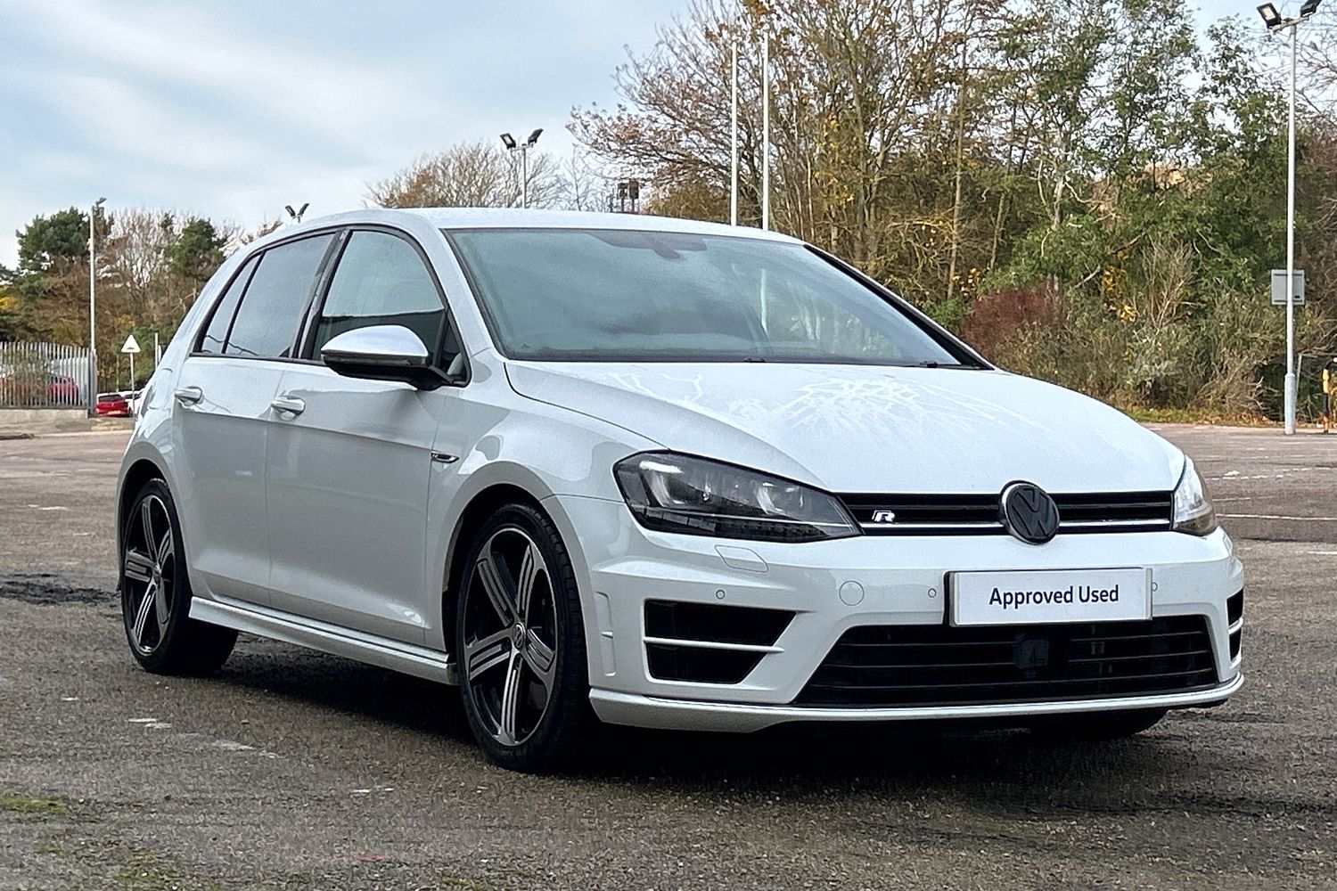 Main listing image - Volkswagen Golf R