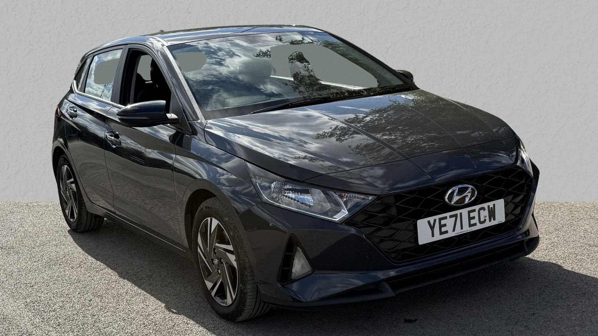 Main listing image - Hyundai i20