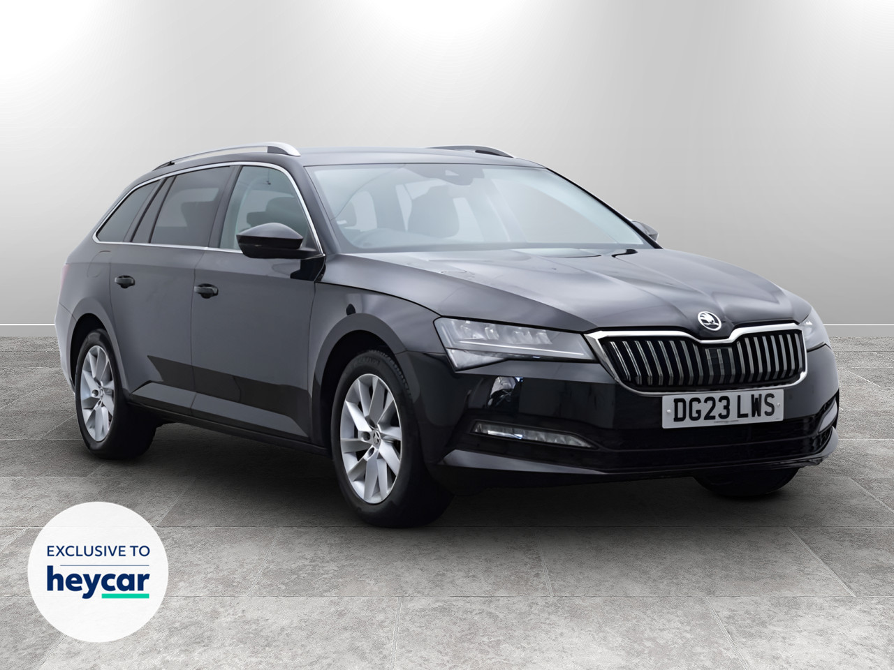 Main listing image - Skoda Superb Estate