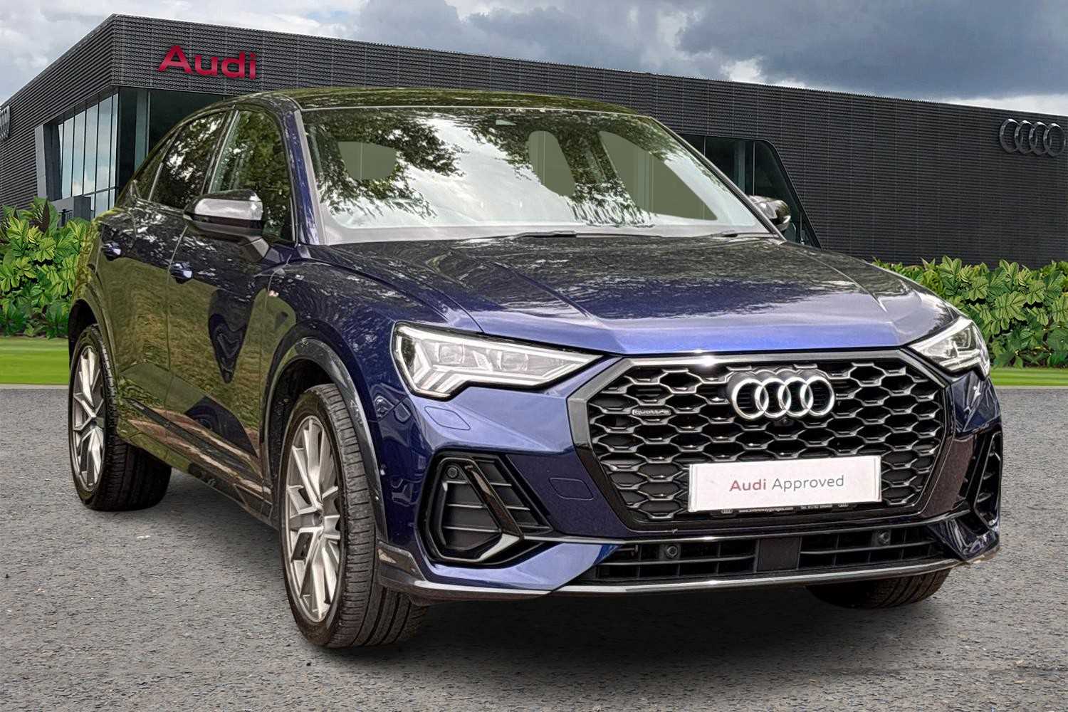 Main listing image - Audi Q3