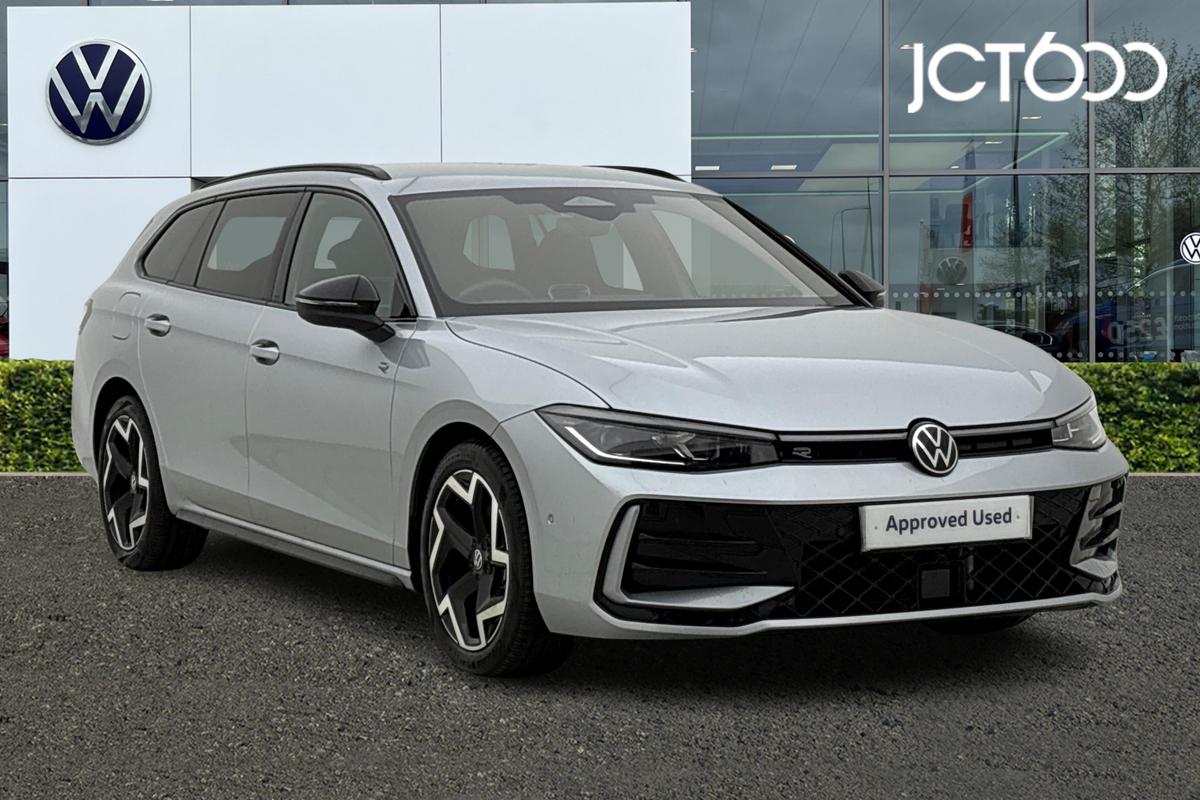 Main listing image - Volkswagen Passat